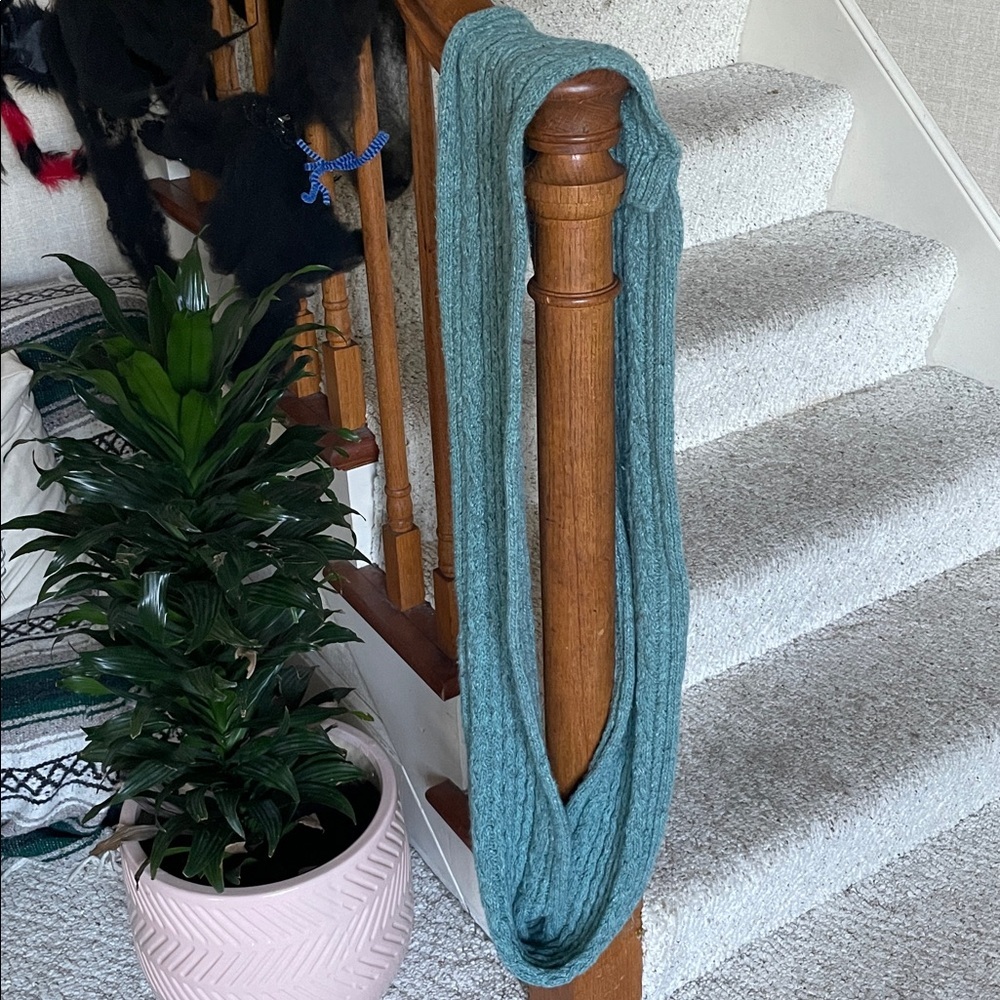 Carhartt Cable Knit Infinity Scarf - Picture 5 of 8